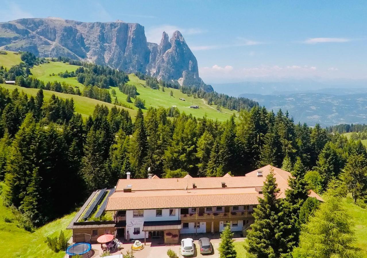 Hotel Ferienparadies Sabina Alpe Di Siusi Exterior foto